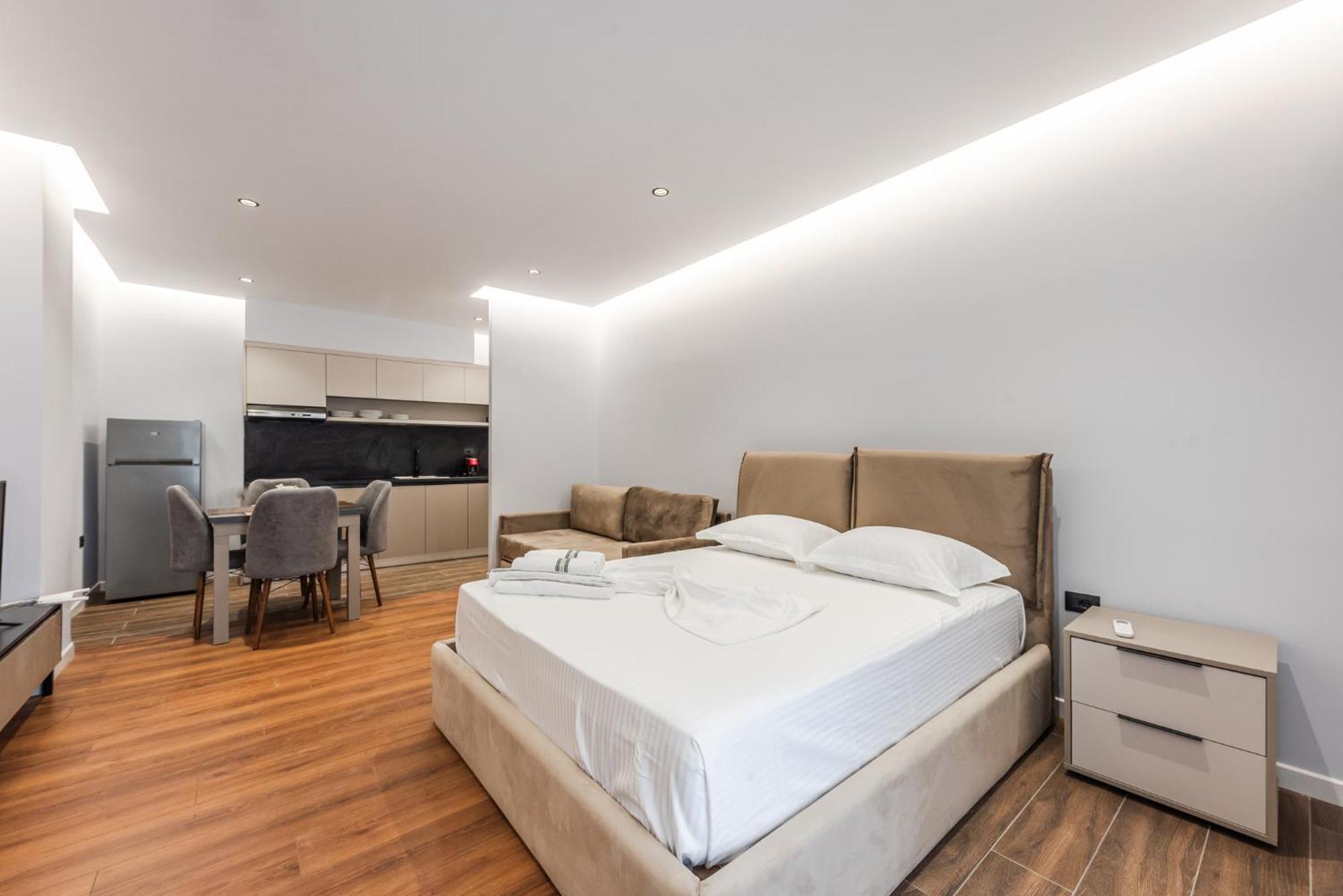 Sr Apartments Golem Golem  Bagian luar foto